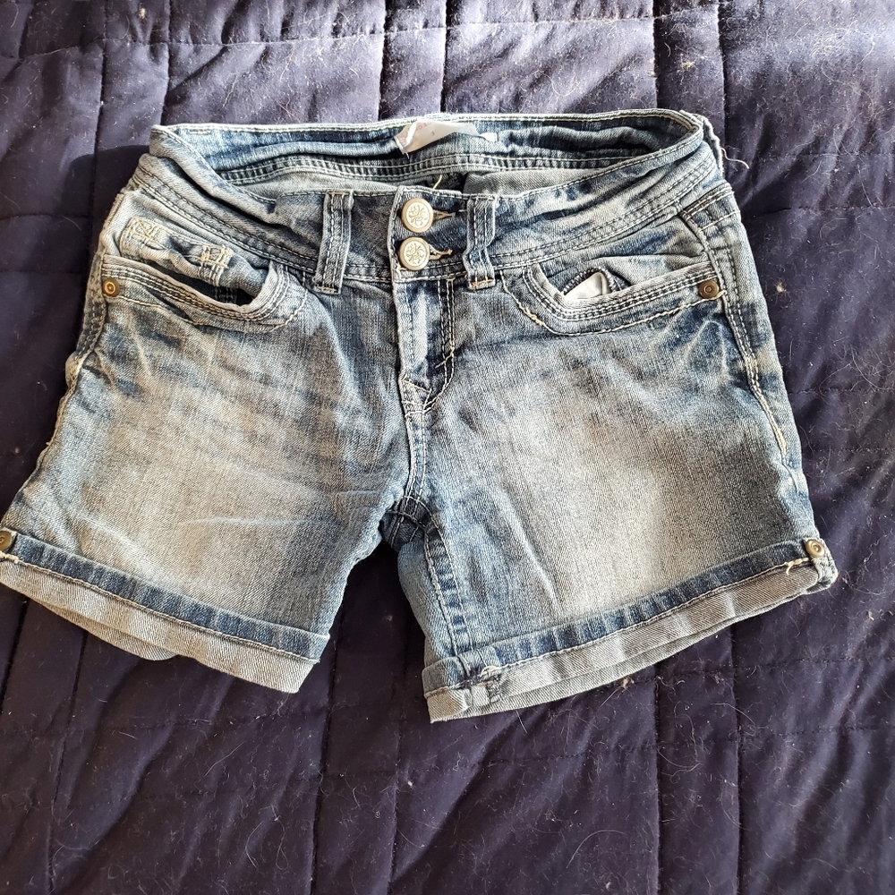 No Boundaries Juniors Jean Shorts.
